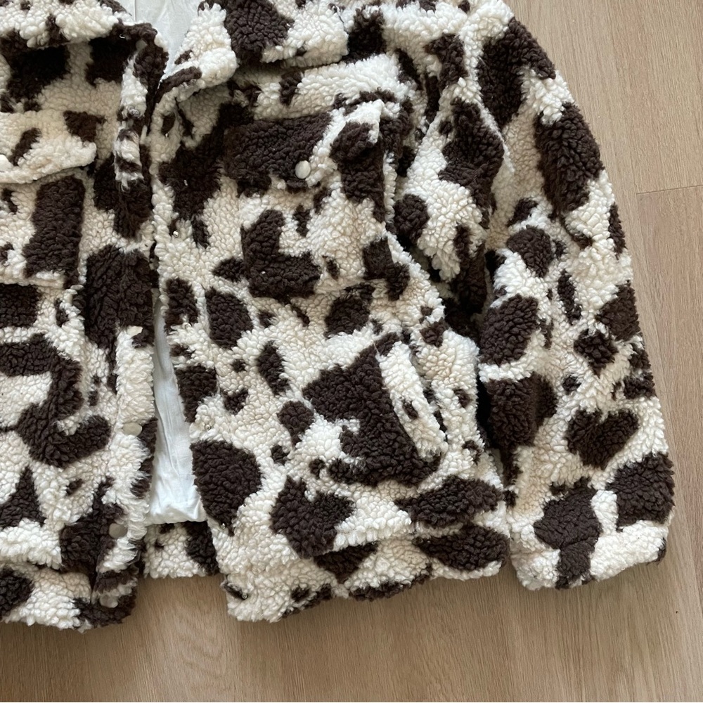 NWT 12th Tribe Belle Cow Print Teddy Jacket size S - Picture 3 of 8